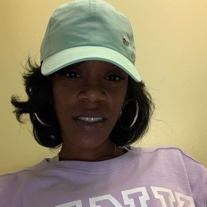 Meet your Posher, Tachanieque